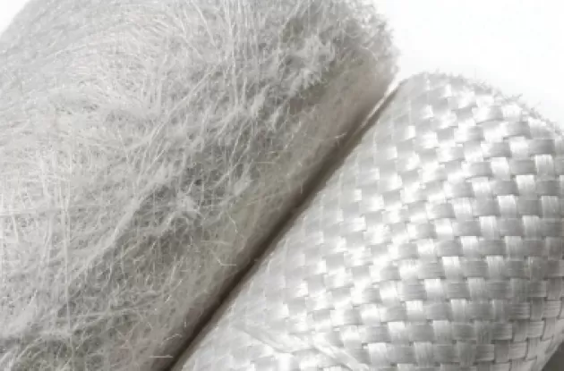 Hvornår skal man bruge glasfibermåtte eller -stof